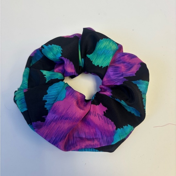 Colorful Satin Scrunchie Set - Picture 2 of 8